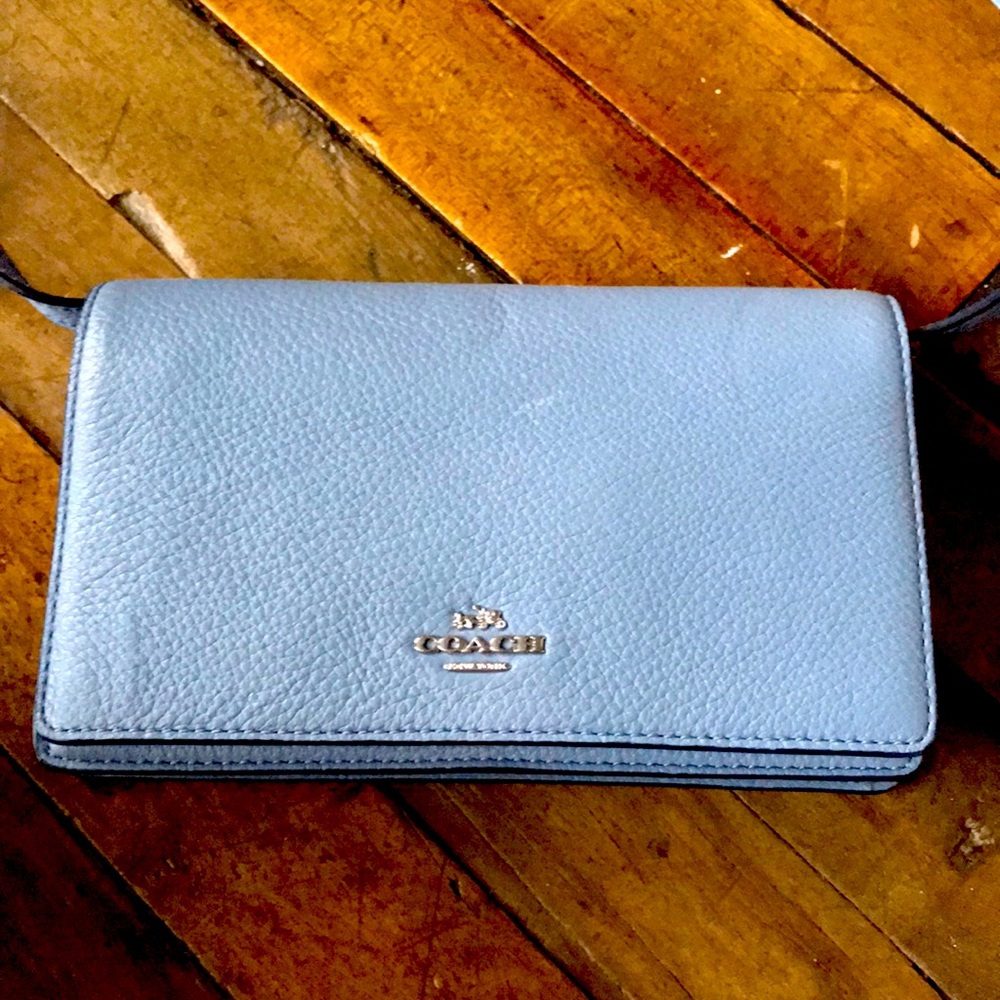 Barely used fabulous Coach crossbody bag